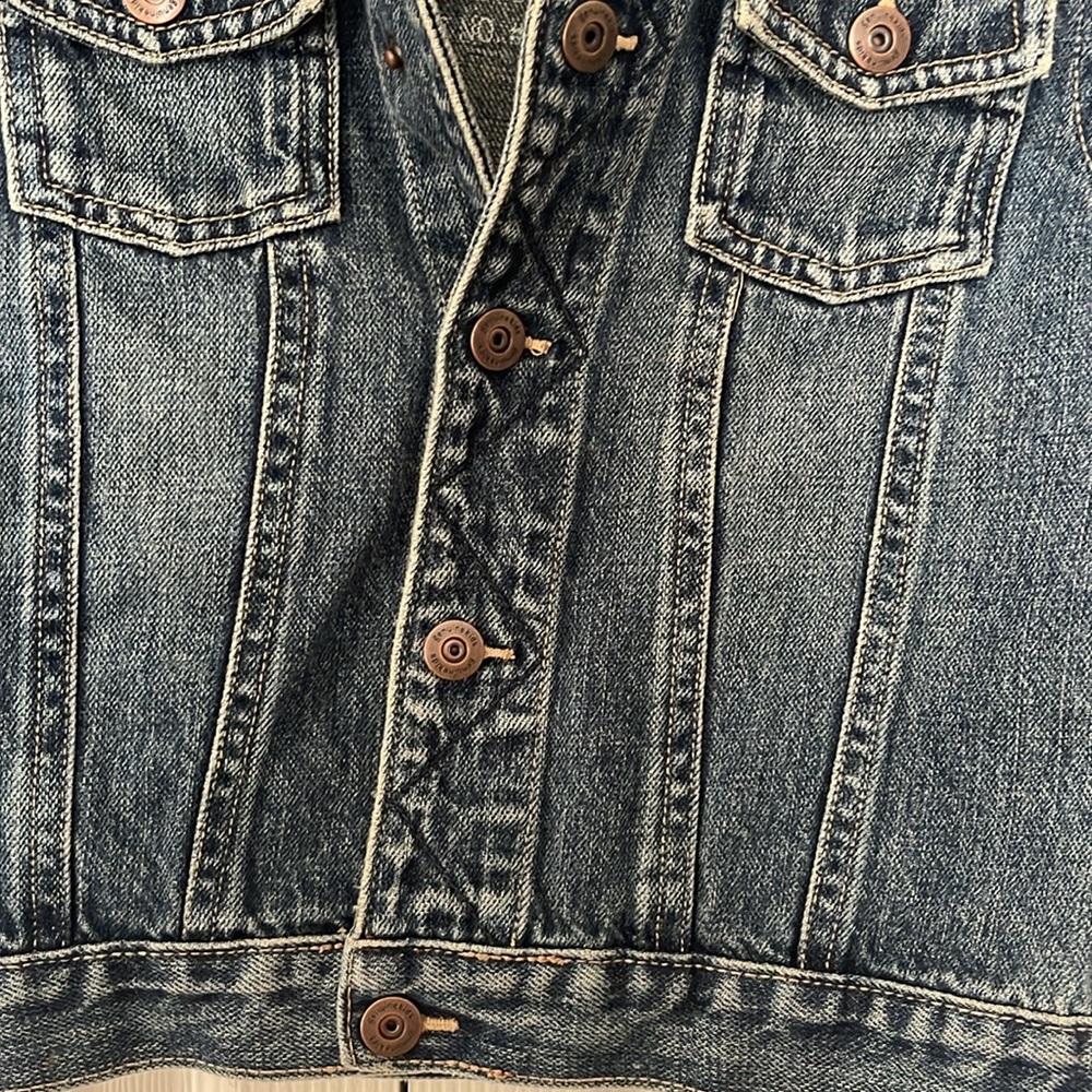 Jean jacket. - Picture 4 of 5